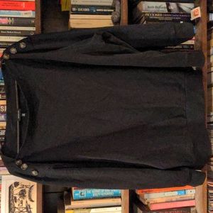 WHO WHAT WEAR Black Sweatshirt with shoulder button accent size 3X